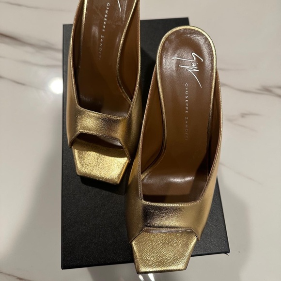 Giuseppe Zanotti Gold Leather Square Toe Mule Heels – Italy - Picture 3 of 7